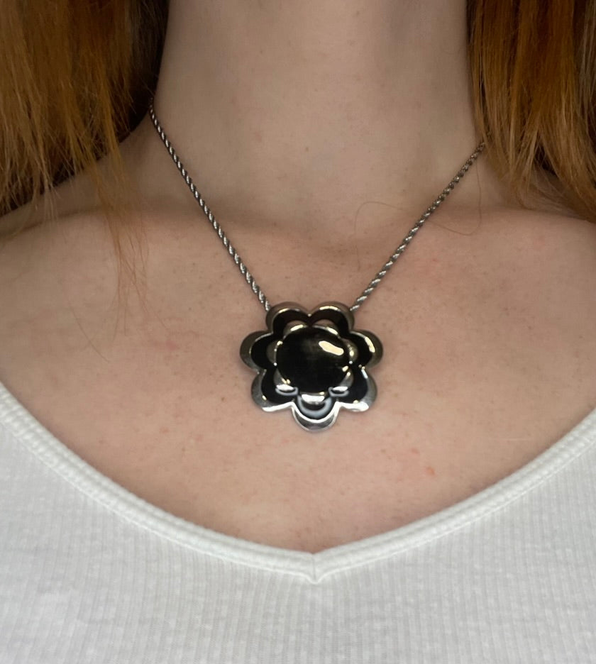 Parisian Noir Necklace